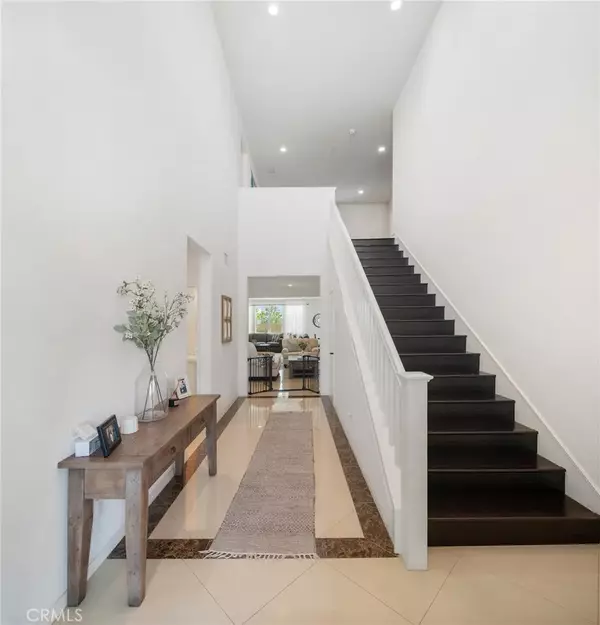 Ontario, CA 91761,3042 E Oak Knoll