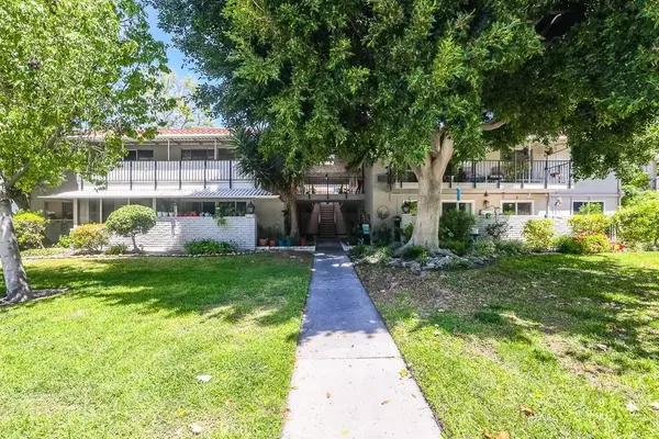 Laguna Woods, CA 92637,2329 Via Mariposa West #N