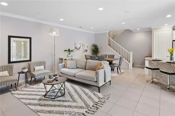 Irvine, CA 92618,40 Wild Trl