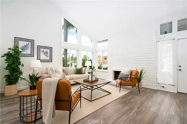 Mission Viejo, CA 92692,27992 Festivo