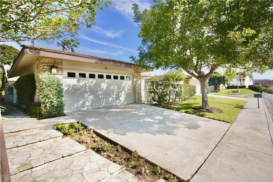 10 Maritime Drive, Corona Del Mar, CA 92625