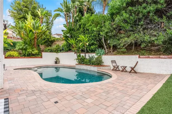Mission Viejo, CA 92692,25066 Portsmouth