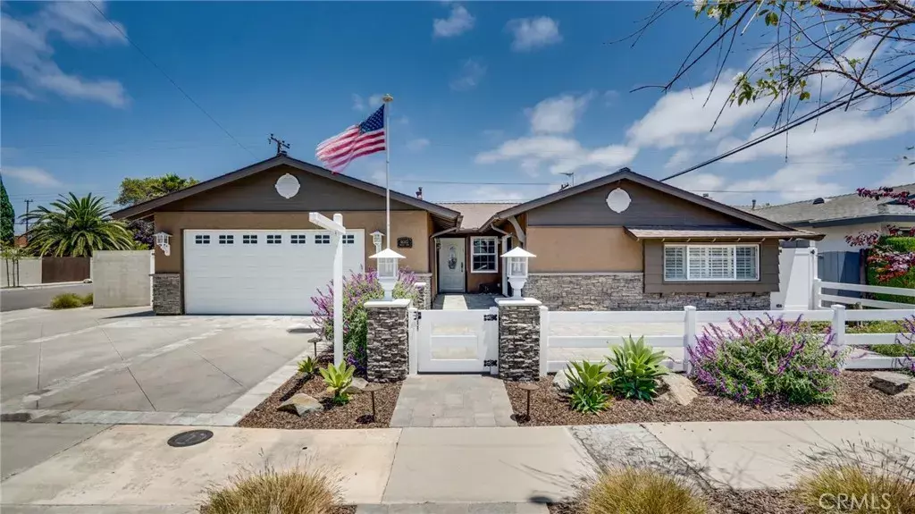 16302 Nassau Lane, Huntington Beach, CA 92649