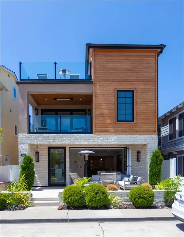 Newport Beach, CA 92662,203 Sapphire Avenue