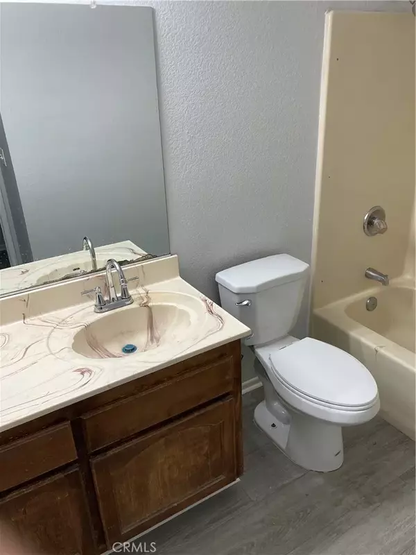 Hesperia, CA 92345,10983 Maple Avenue