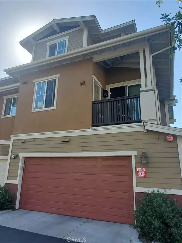 Tustin, CA 92782,342 Flyers Lane