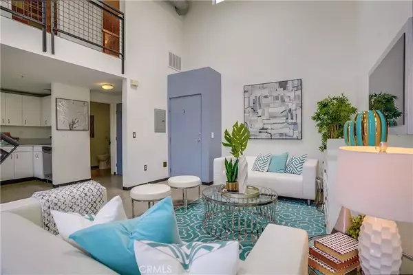 Long Beach, CA 90802,834 E 4th Street #24