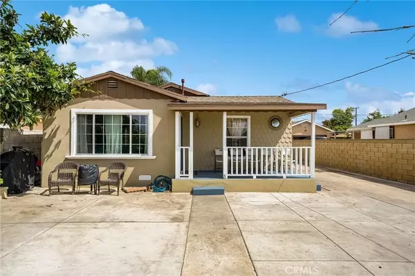 2521 W California Street, Santa Ana, CA 92704