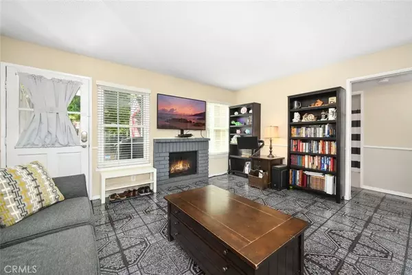 Santa Ana, CA 92704,1531 S Raitt Street #9