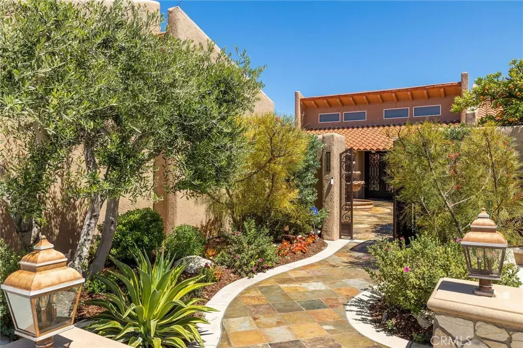 Rancho Palos Verdes, CA 90275,27783 Palos Verdes Drive East