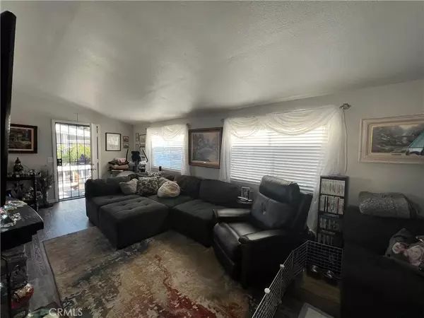Huntington Beach, CA 92648,7652 Garfield #22