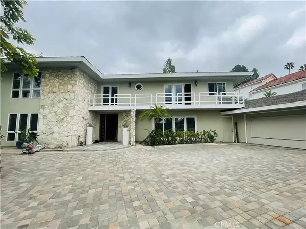 19212 Barrett Ln, Santa Ana, CA 92705