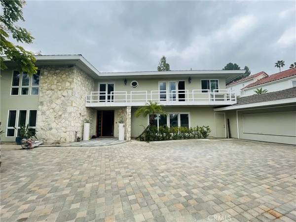 19212 Barrett Ln, Santa Ana, CA 92705