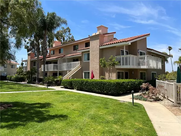 Huntington Beach, CA 92648,7422 Seastar Drive #3