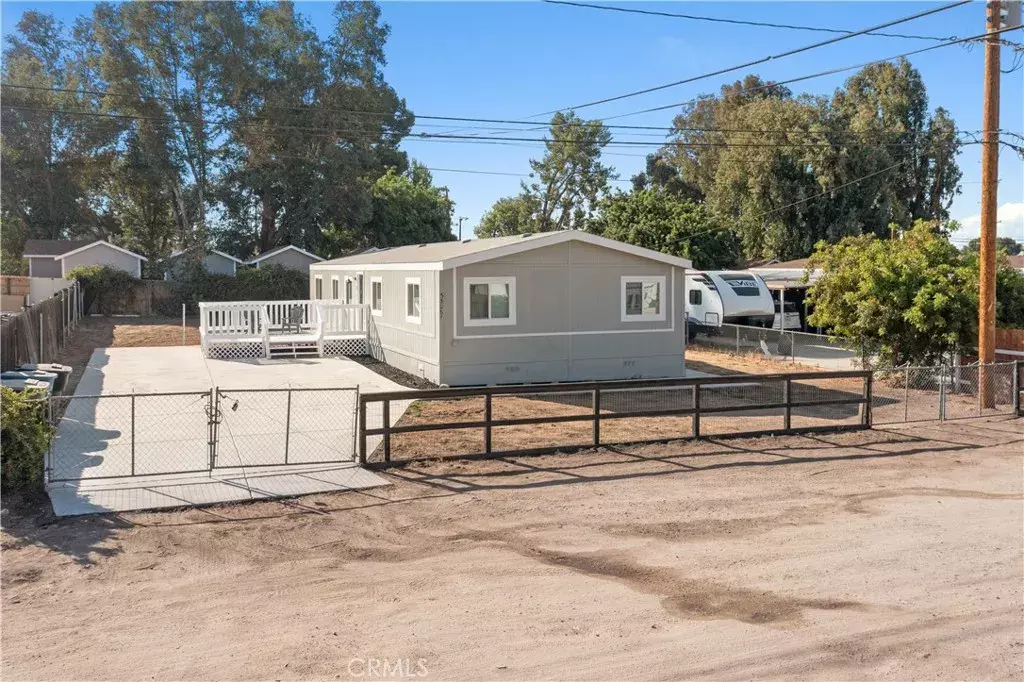 Lake Elsinore, CA 92530,33061 Danny Lane