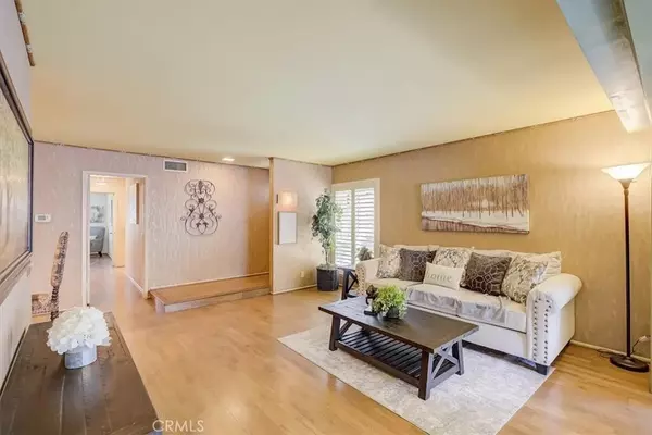 Lake Forest, CA 92630,22032 Lakeland Avenue