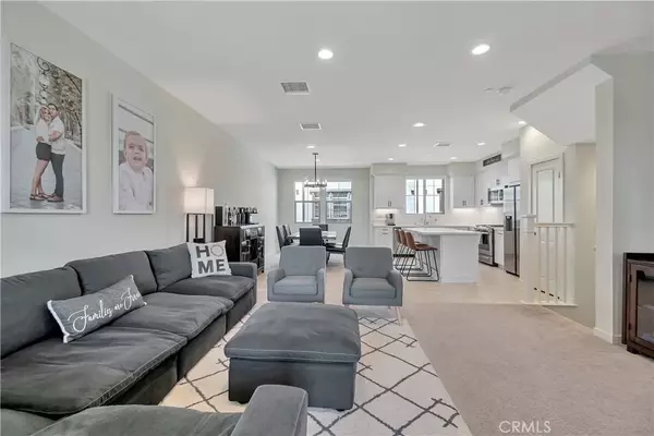 Tustin, CA 92780,505 Hampton Court