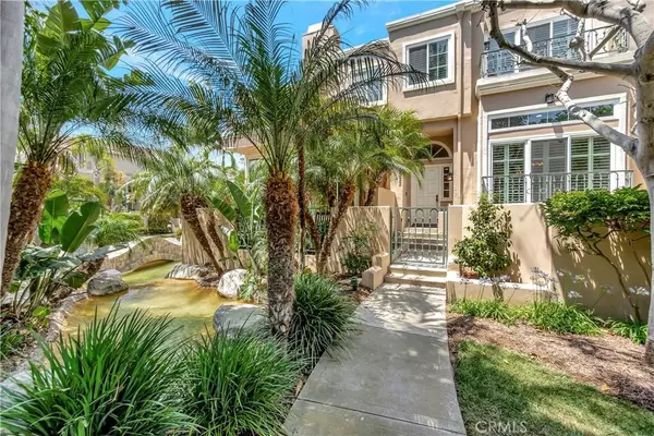 Huntington Beach, CA 92648,19322 Archfield Lane