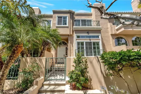 Huntington Beach, CA 92648,19322 Archfield Lane