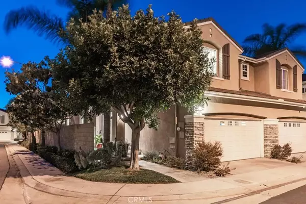 7651 Park Field Circle, Huntington Beach, CA 92648