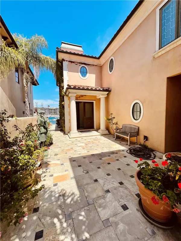 Newport Beach, CA 92661,2266 Channel Road