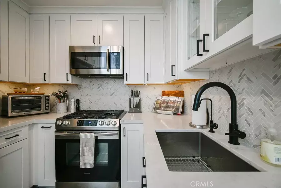 2911 S Fairview, Santa Ana, CA 92704