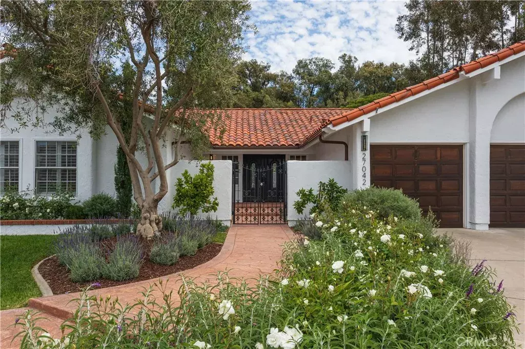 Mission Viejo, CA 92691,27042 La Paja Lane