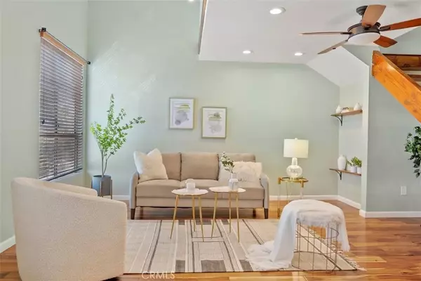 6151 Reseda #8, Tarzana, CA 91335