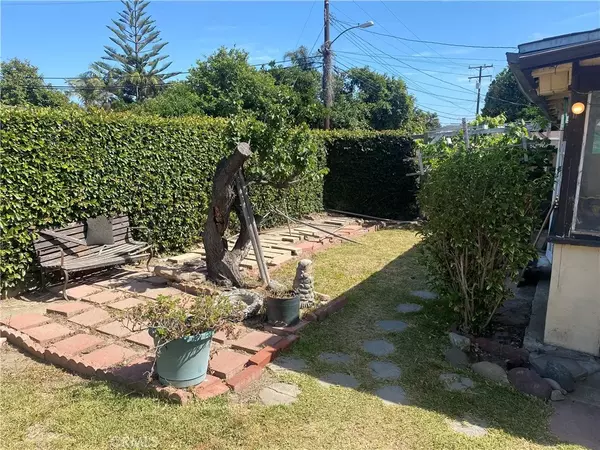 Santa Ana, CA 92704,1619 S FAIRVIEW