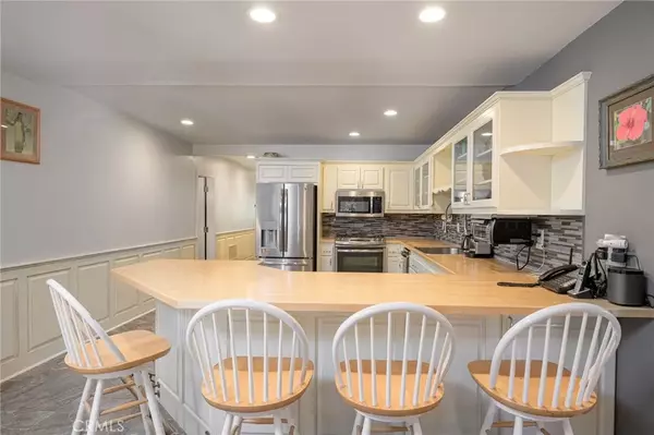 Newhall, CA 91321,23123 Wildwood Road