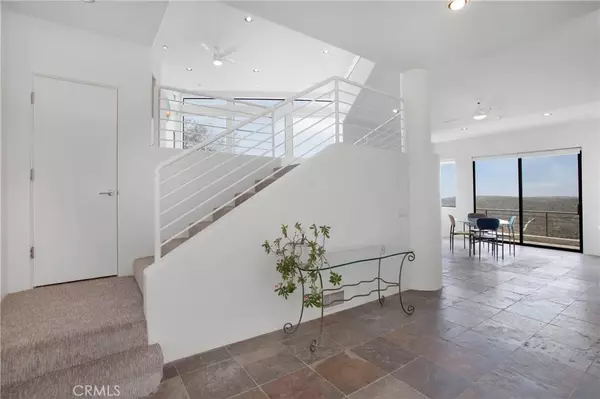 Laguna Beach, CA 92651,1425 Skyline Drive