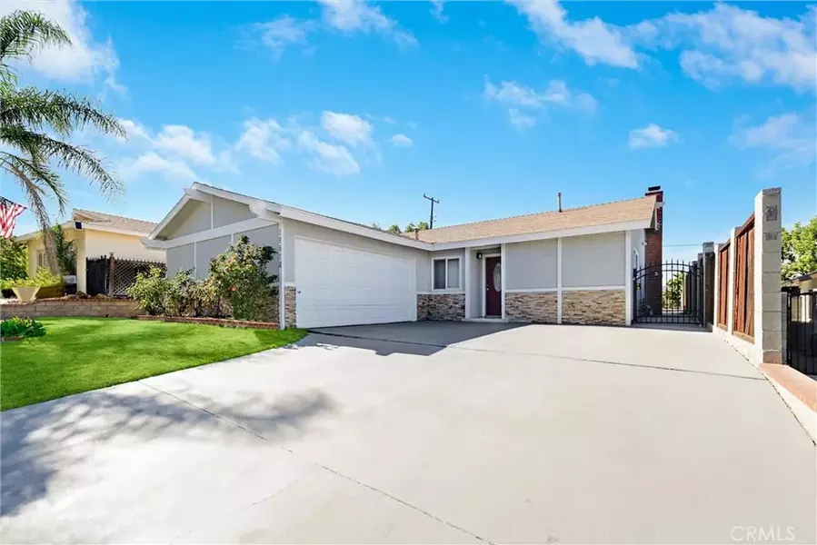 19512 Steinway Street, Canyon Country, CA 91351