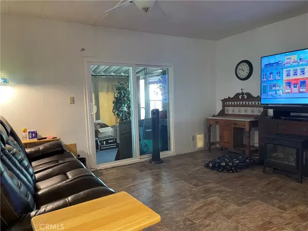 San Jacinto, CA 92583,2230 Lake Park #240