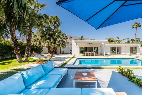 568 N Chiquita Circle, Palm Springs, CA 92262