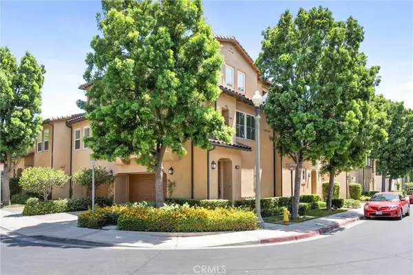 140 Talmadge, Irvine, CA 92602