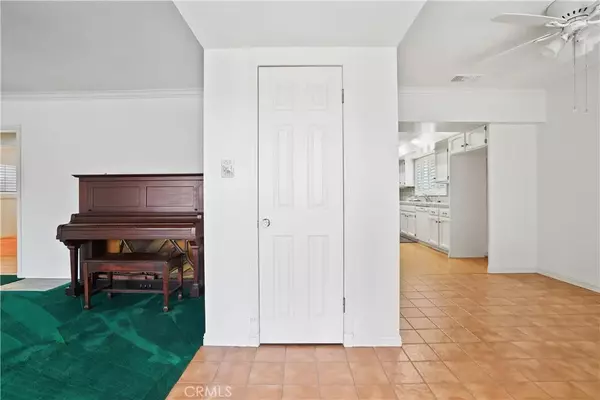 Lakewood, CA 90713,4934 Briercrest Avenue