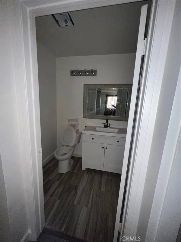 Van Nuys, CA 91406,7035 Woodley Avenue #114