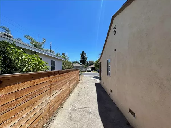 Lake Balboa, CA 91406,6515 Blewett Avenue