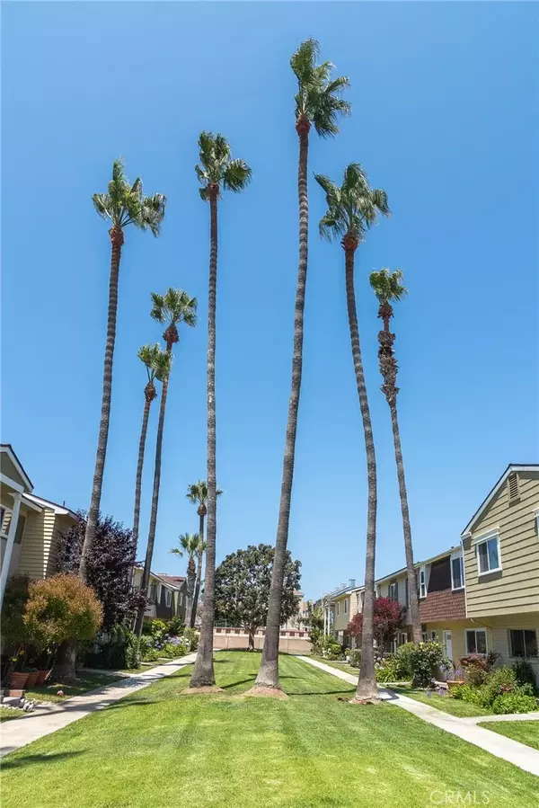 Huntington Beach, CA 92648,8122 Pawtucket