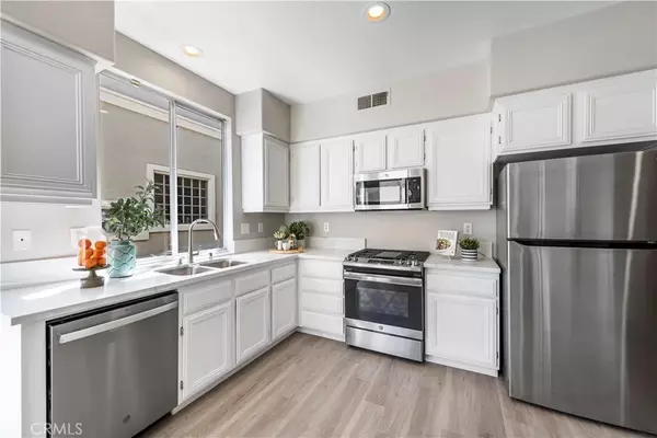 Rancho Santa Margarita, CA 92688,4 Paseo Pensamiento