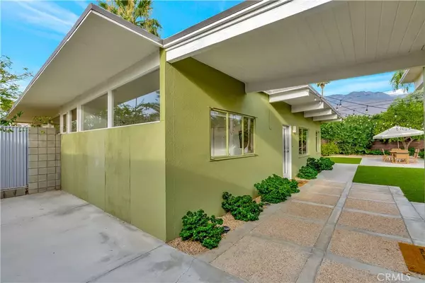 Palm Springs, CA 92264,555 S Canon Drive