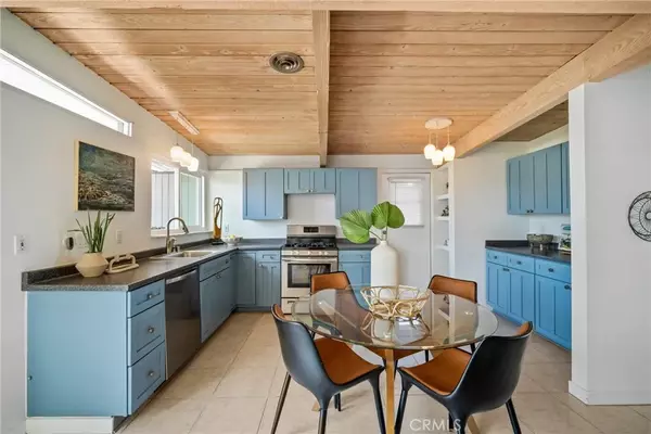 San Clemente, CA 92672,208 Del Gado Road