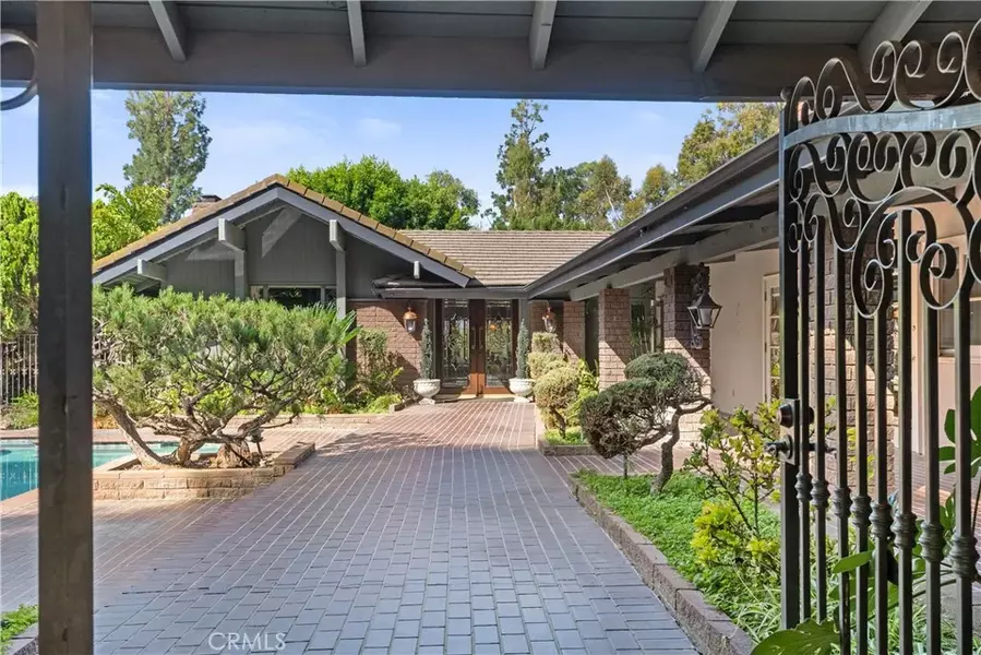 9048 Chanto Drive, Whittier, CA 90603