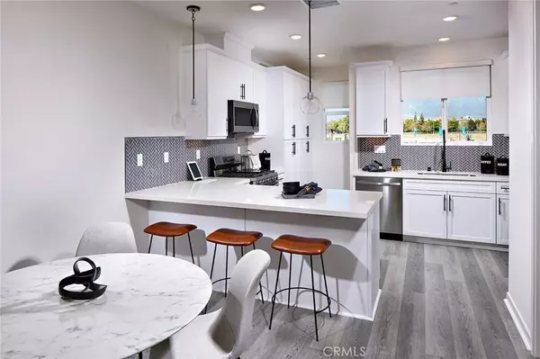 Ontario, CA 91764,4081 E Luna Paseo East #39