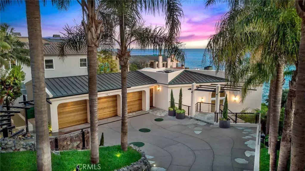 Laguna Beach, CA 92651,31597 Table Rock Drive