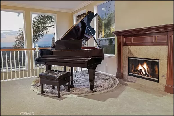 Aliso Viejo, CA 92656,61 Hollyleaf