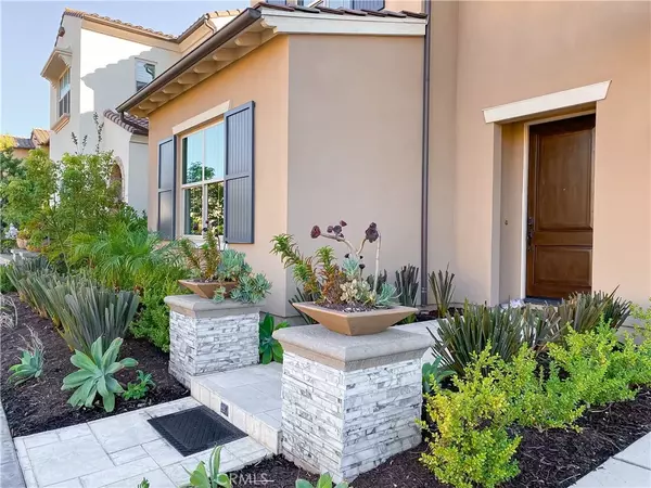 Irvine, CA 92620,64 Hearst