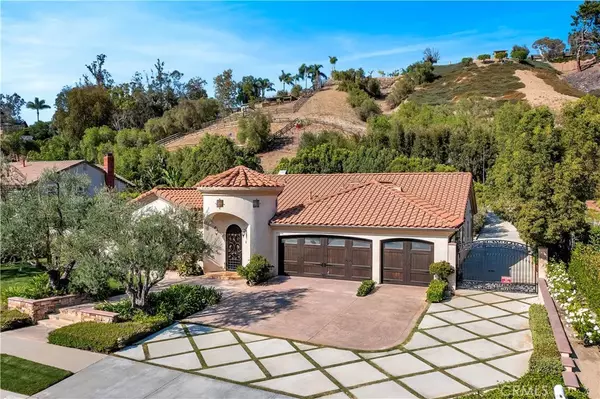 27122 Lost Colt Drive, Laguna Hills, CA 92653