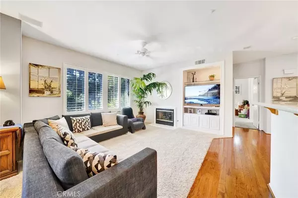 709 Yorkshire, Irvine, CA 92620