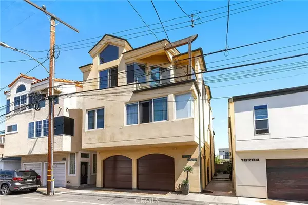 Sunset Beach, CA 90742,16780 Bayview Drive #A